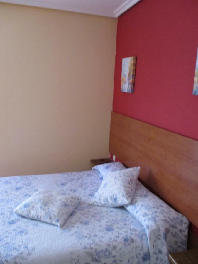 Hostal Becares Παλένθια Εξωτερικό φωτογραφία
