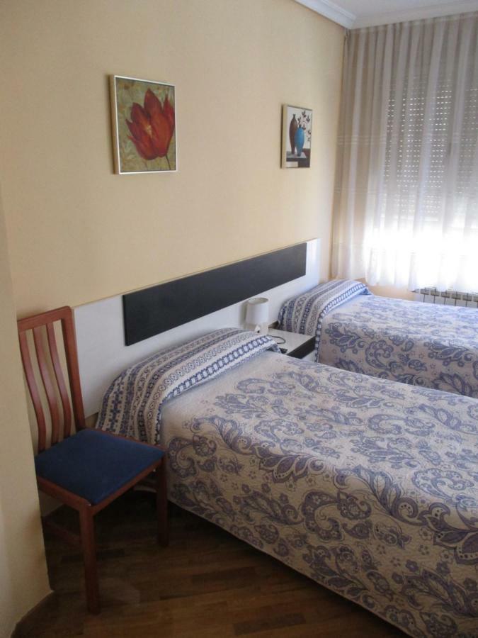 Hostal Becares Παλένθια Εξωτερικό φωτογραφία